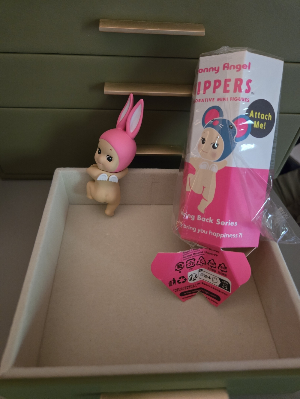 New - Rabbit Sonny Angel Hippers